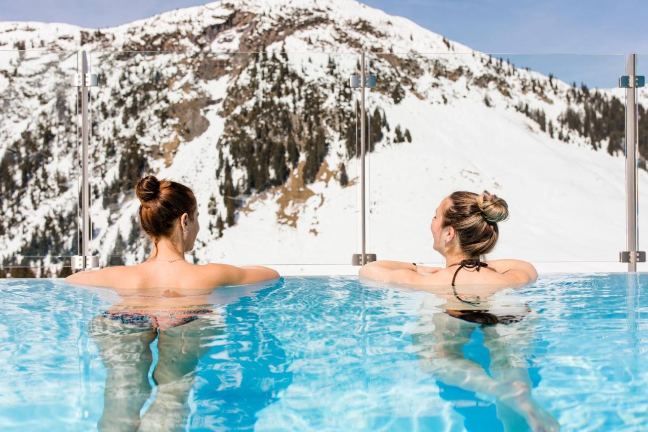 Alpenparks Hotel & Apartment Arlberg Warth Mit Pool Exterior photo