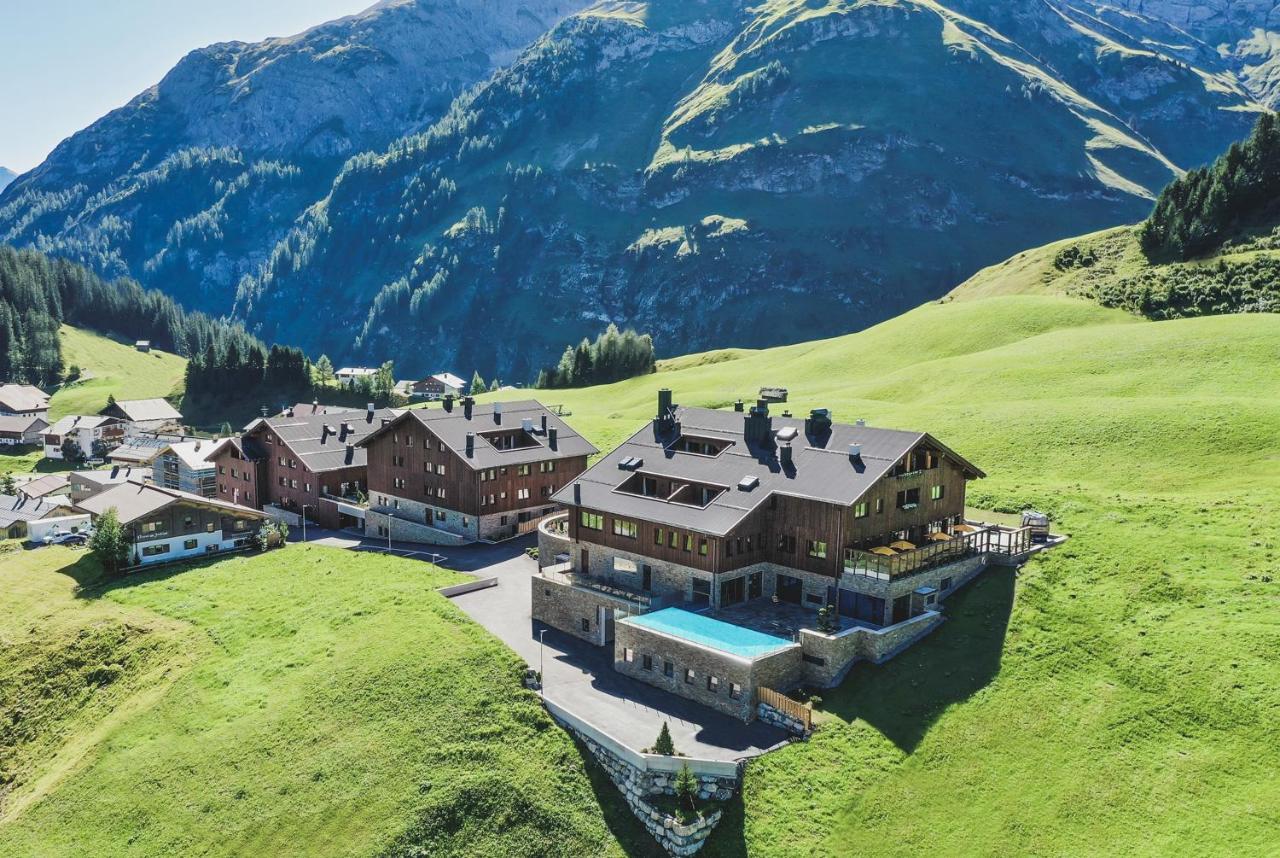 Alpenparks Hotel & Apartment Arlberg Warth Mit Pool Exterior photo