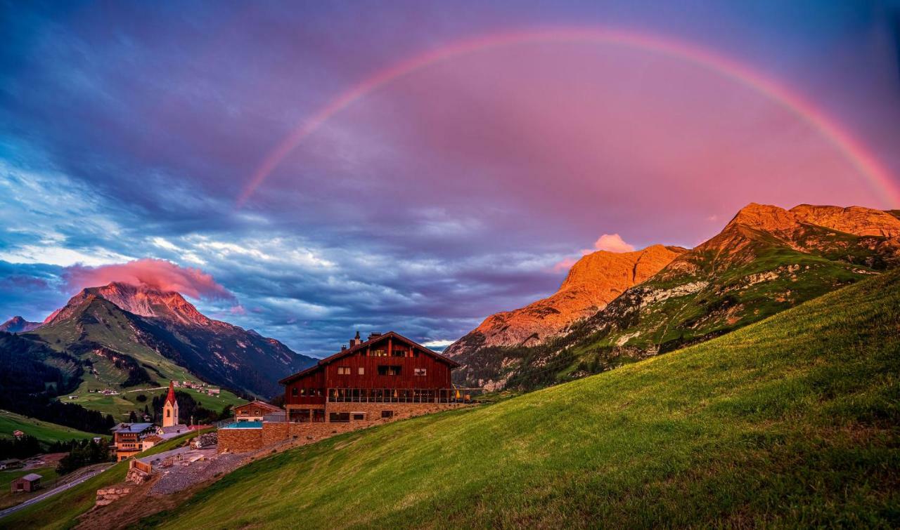 Alpenparks Hotel & Apartment Arlberg Warth Mit Pool Exterior photo
